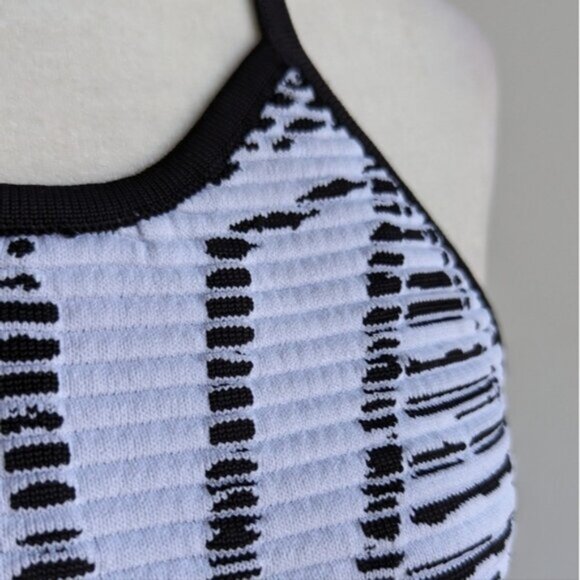 NWT WOW Couture geometric print knit bodycon halter knit dress - Picture 4 of 8